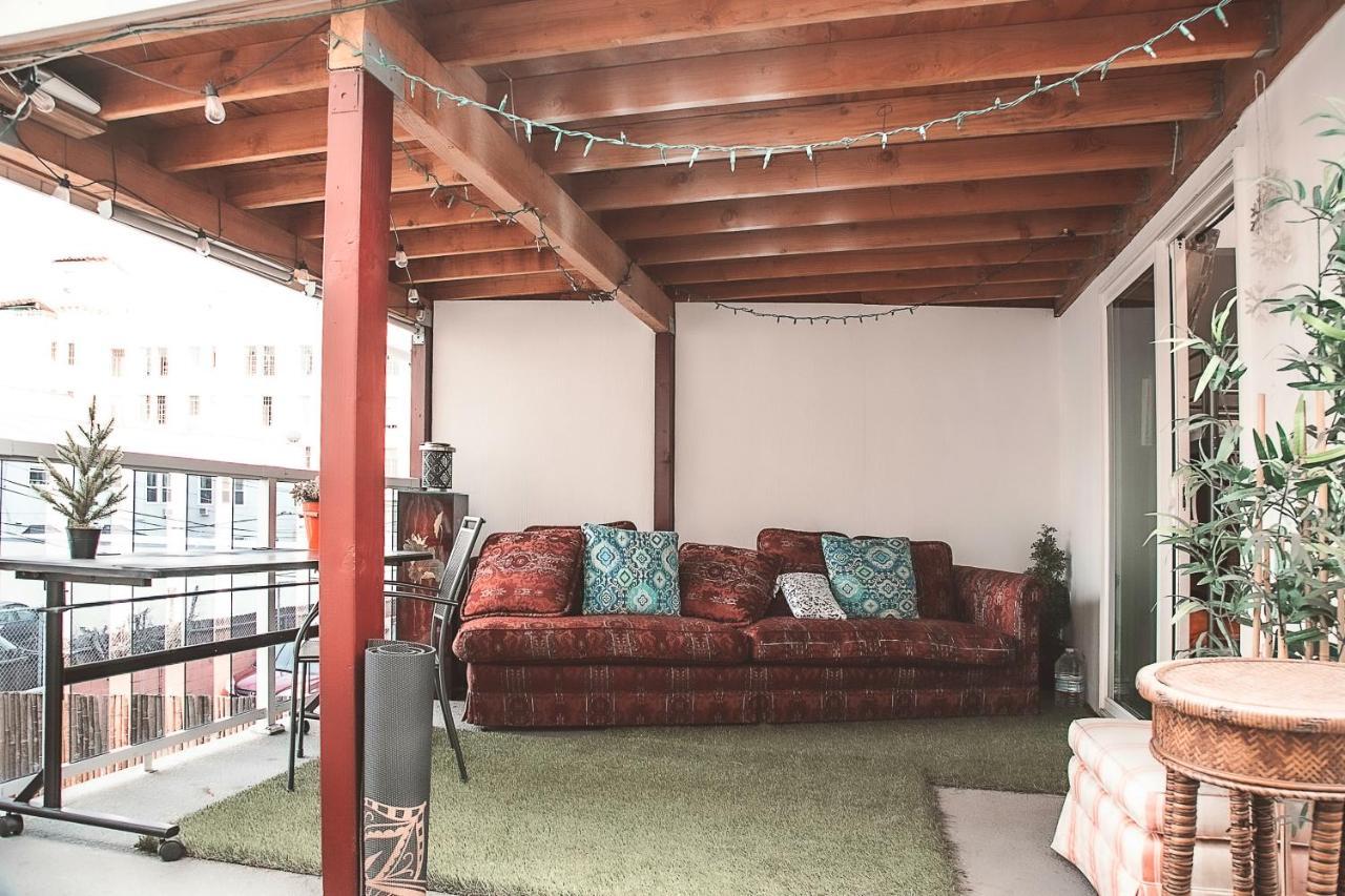 Rumi Los Angeles Exterior photo
